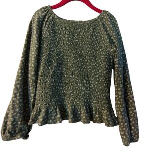 💚 2/$10 Old Navy Green Floral Smocked Long Sleeve Pullover Top Shirt Size 6-7